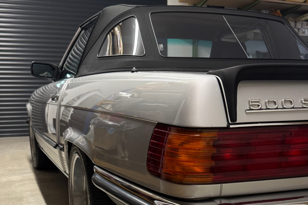 Mercedes W 107 500 SL Verdeck erneuern lassen