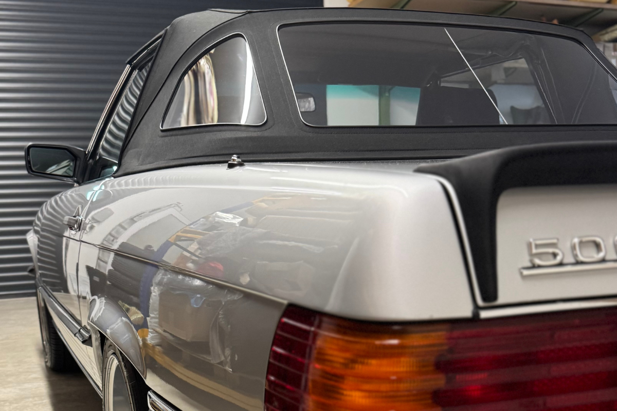 Mercedes W 107 500 SL Verdeck erneuern lassen