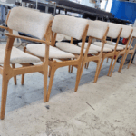Dänische Vintage Stühle neu gepolstert und neu bezogen
