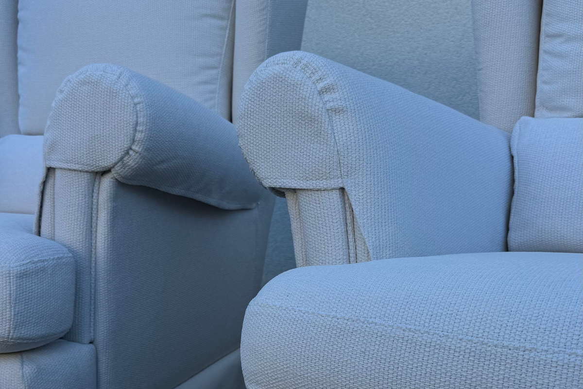 Ohrensessel neu gepolstert und neu bezogen Ohrensessel neu gepolstert und neu bezogen